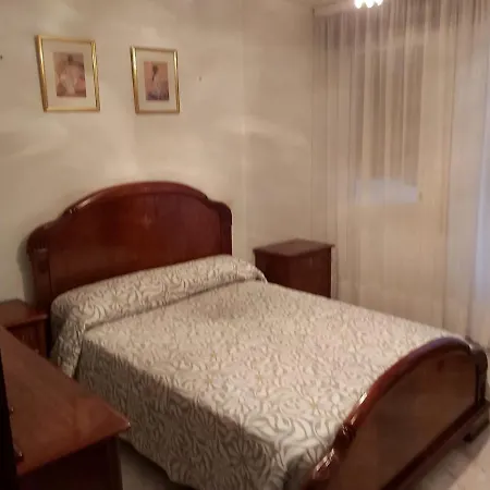 Apartamento Centrico En Ribeira Apartment *